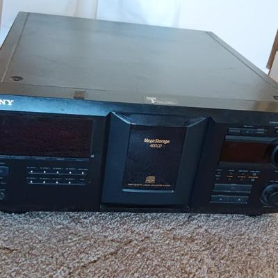 SONY 400 DISC DVD PLAYER WITH DVD MOVIES