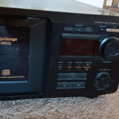 SONY 400 DISC DVD PLAYER WITH DVD MOVIES