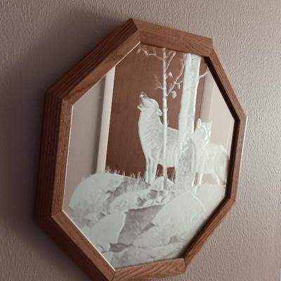 FROSTED WOLF PRINT ON OCTAGON MIRROR