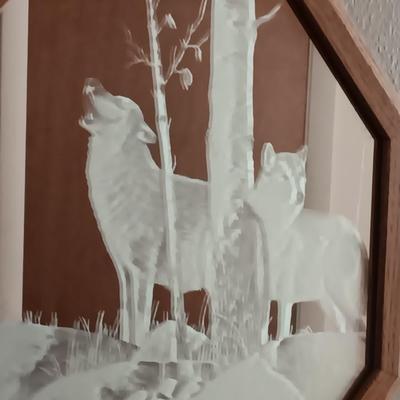 FROSTED WOLF PRINT ON OCTAGON MIRROR