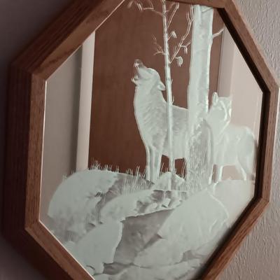 FROSTED WOLF PRINT ON OCTAGON MIRROR