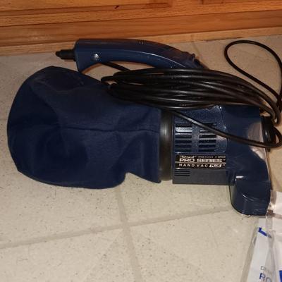 ROYAL HANDHELD PROSERIES VACUUM WITH BAGS