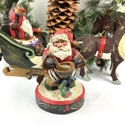 224 House of Hatten Christmas Lot Santa