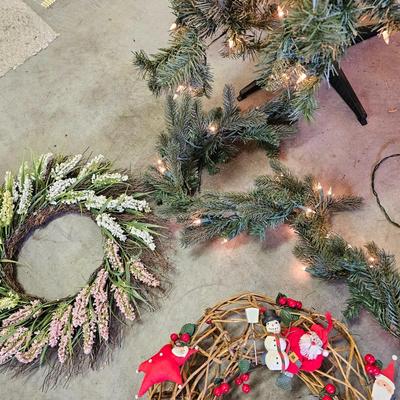 Slim Christmas Tree, Wreath  & More (G-JS)