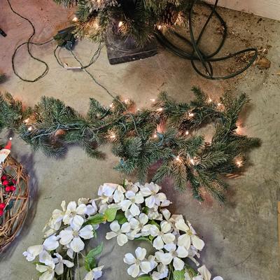 Slim Christmas Tree, Wreath  & More (G-JS)