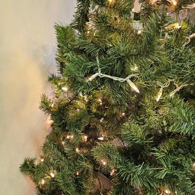 Slim Christmas Tree, Wreath  & More (G-JS)