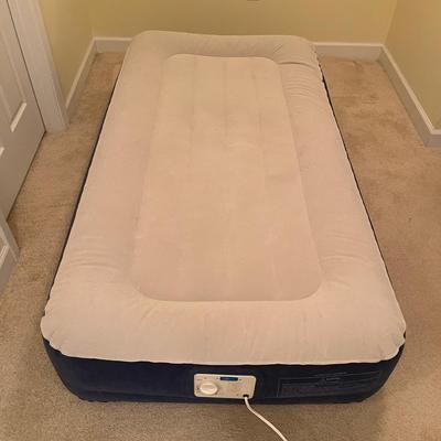 Mainstays Inflatable Mattress  (US-JS)