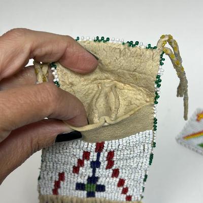 Vintage Handmade Southwestern Native American Beaded Medicine Bag Coin Purses