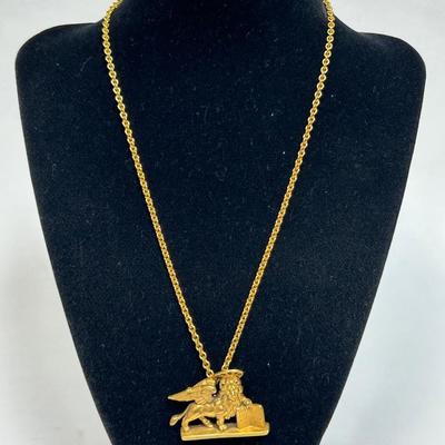 Metropolitan Museum of Art MMA 1984 St. Mark Winged Lion Pendant Pin on Gold Tone Chain
