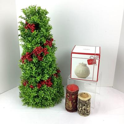 229 Christmas Decor Lot & Vintage Faux Tree