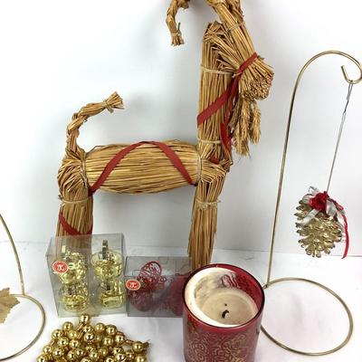 232 Vintage Danish Holiday Decor Lot Straw Reindeer