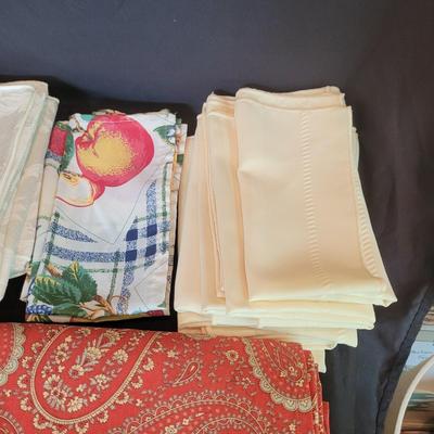 Table Linens, Placemats and More (K-CE)