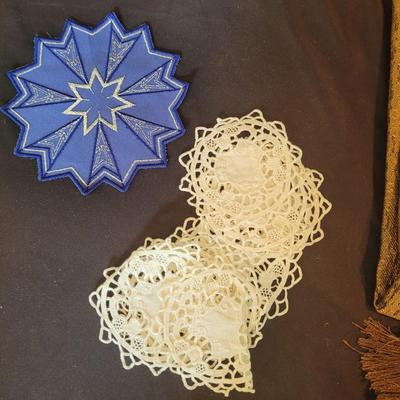 Table Linens, Placemats and More (K-CE)