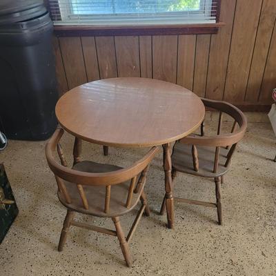 Kidâ€™s Wood Table and Chairs (G-CE)