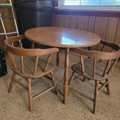 Kidâ€™s Wood Table and Chairs (G-CE)