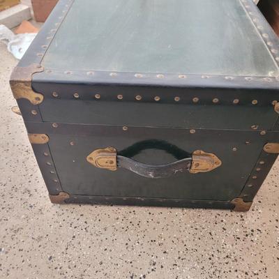 Vintage Steamer Trunk (G-CE)