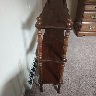 WOODEN THREE TEIR SHELVING