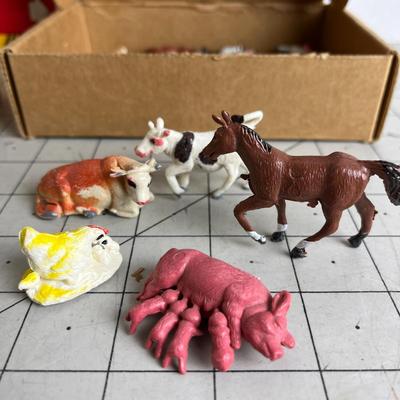 Crayola Crayons and Farm Animal Toys