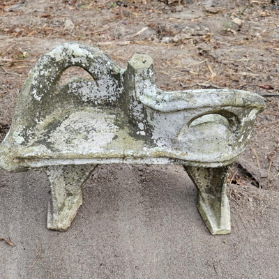 YARD STONE DECOR