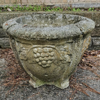 YARD STONE DECOR