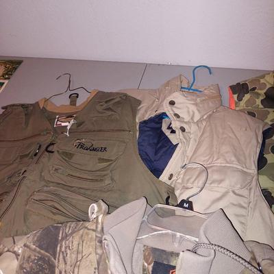 Hunting & fishing vests