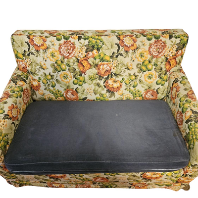 LOVESEAT