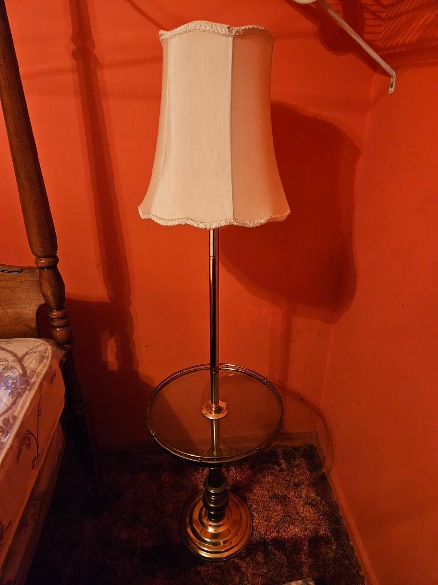 BEDSIDE LAMP EstateSales modern-electric-blue-glass-contemporary-table-bedside-lamp-light-ebay