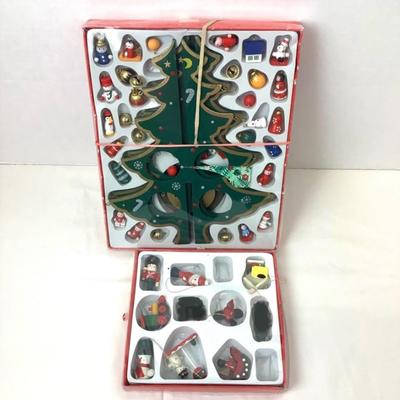 250 Miniature Wooden Christmas Tree & Ornaments