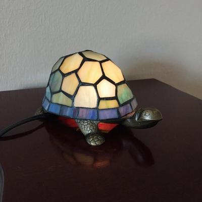 COLORFUL TURTLE LIGHT-VINTAGE DISH-GREEN CANDY DISH WITH LID