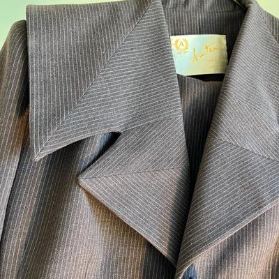 WOW!  1940s Wool Suit