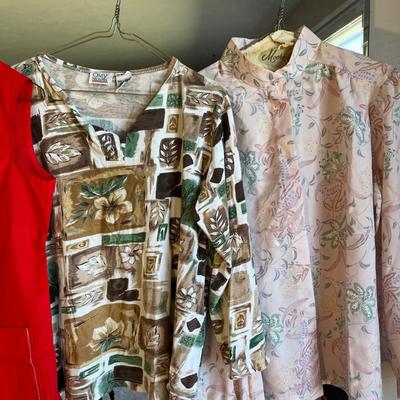 5 vintage tops!