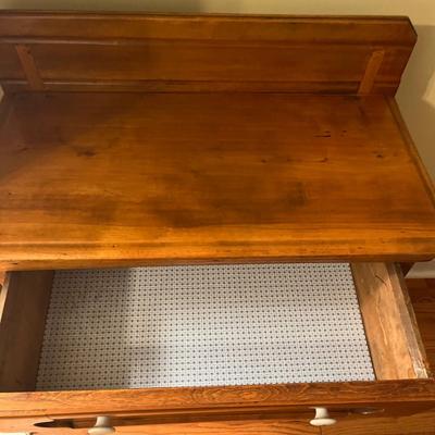Primitive Style Wooden Washstand (LR-MG)