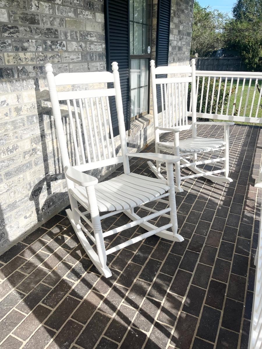 THE CRACKER BARREL ROCKER Pair (2) White Wood Rocking Chairs