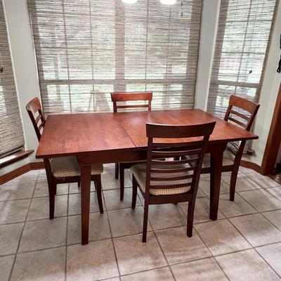 ASHLEY ~ Cherry Spring Leaf Dining Table & Six (6) Chairs
