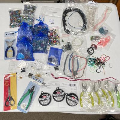 Craft Jewelry Supplies: Glass Beads, Tools, Clasps, Chains (SS)