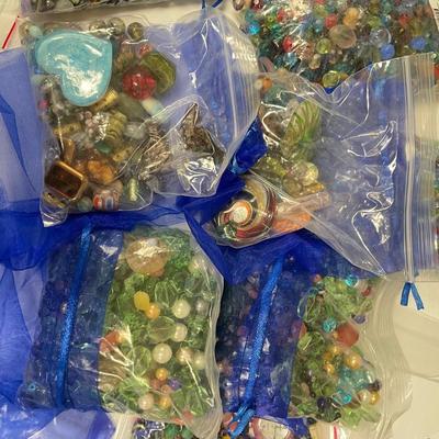 Craft Jewelry Supplies: Glass Beads, Tools, Clasps, Chains (SS)