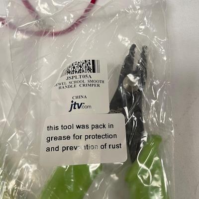 Craft Jewelry Supplies: Glass Beads, Tools, Clasps, Chains (SS)