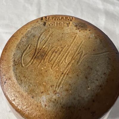 Signed Pottery, Harmony Pottery & More (LR-RG)