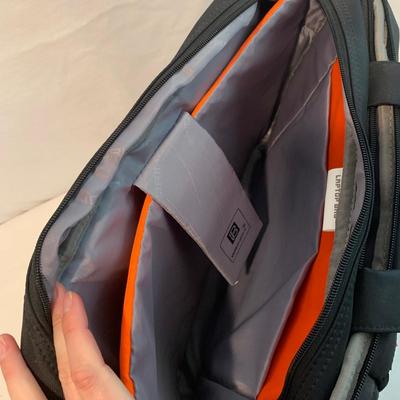 Laptop Cases, Levenger Lap Desk & Peeramid Bookrest (DR-HS)