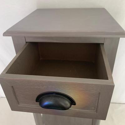 Small Wood Table with Gold Accented Lamp (LR-HS)