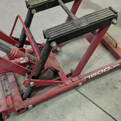 Powerbuilt 1500 lb Motorcycle/ATV Jack