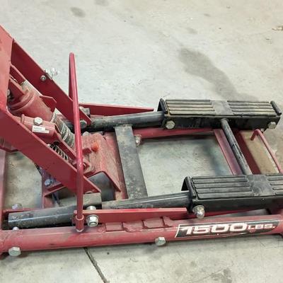 Powerbuilt 1500 lb Motorcycle/ATV Jack