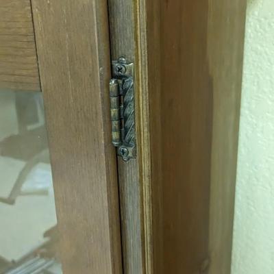 Locking Gun Display Cabinet
