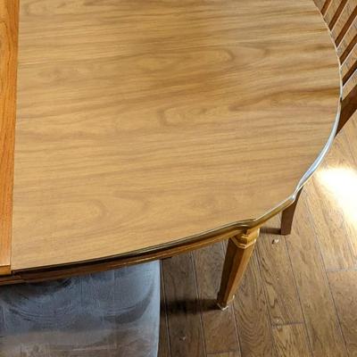 Dining For 6 w/ Extra Leaves and Table Pads