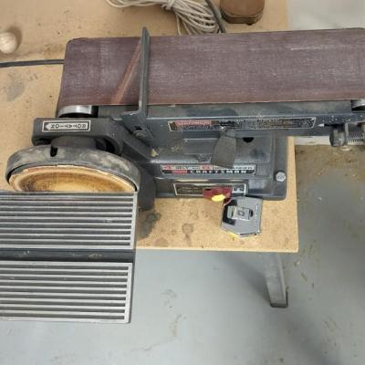 Delta  4" Belt and 6" Disc Sander