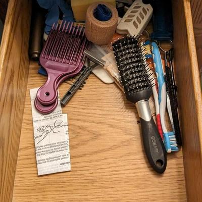 Contents of Bathroom 1