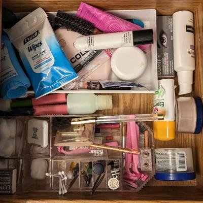 Contents of Bathroom 1