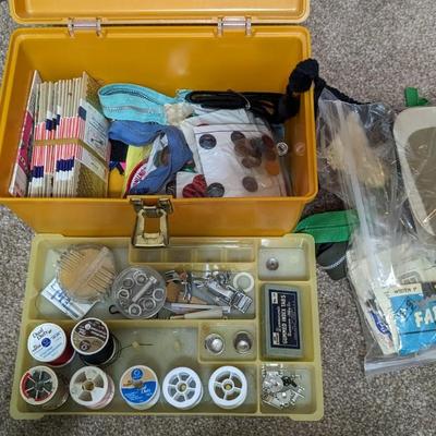 Sears Kenmore Sewing Machine in Table w/ Extras