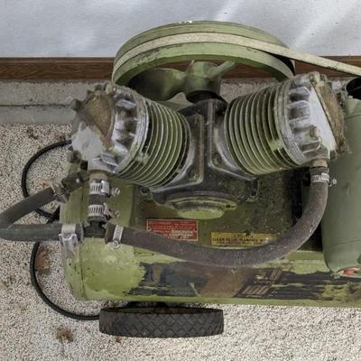 Montgomery Ward 100 PSI Air Compressor/Sprayer