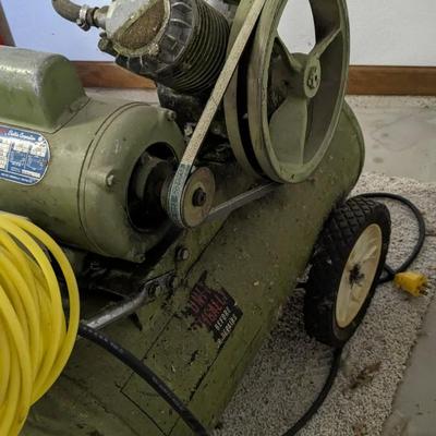 Montgomery Ward 100 PSI Air Compressor/Sprayer